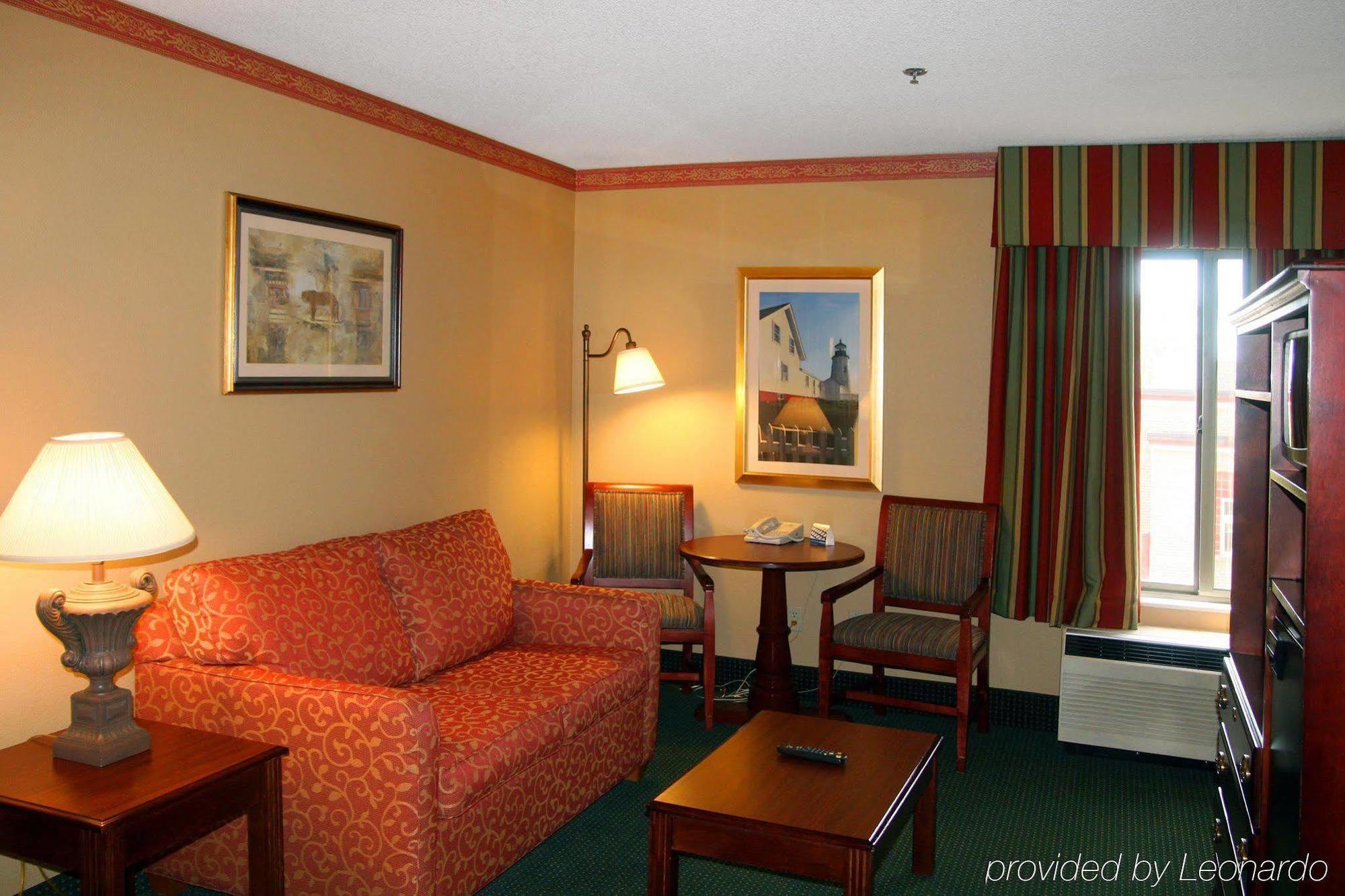 Hampton Inn South Haven Room photo